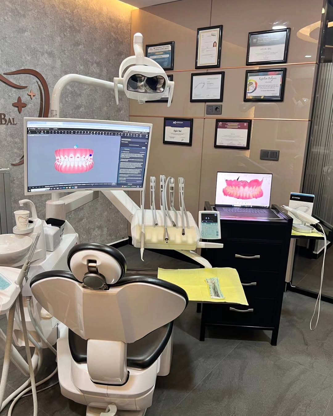 Dental treatment room